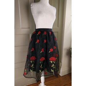Gianni Bini Black Midi‎ Tulle Skirt Red Rose Embroidery Floral Flowers XS